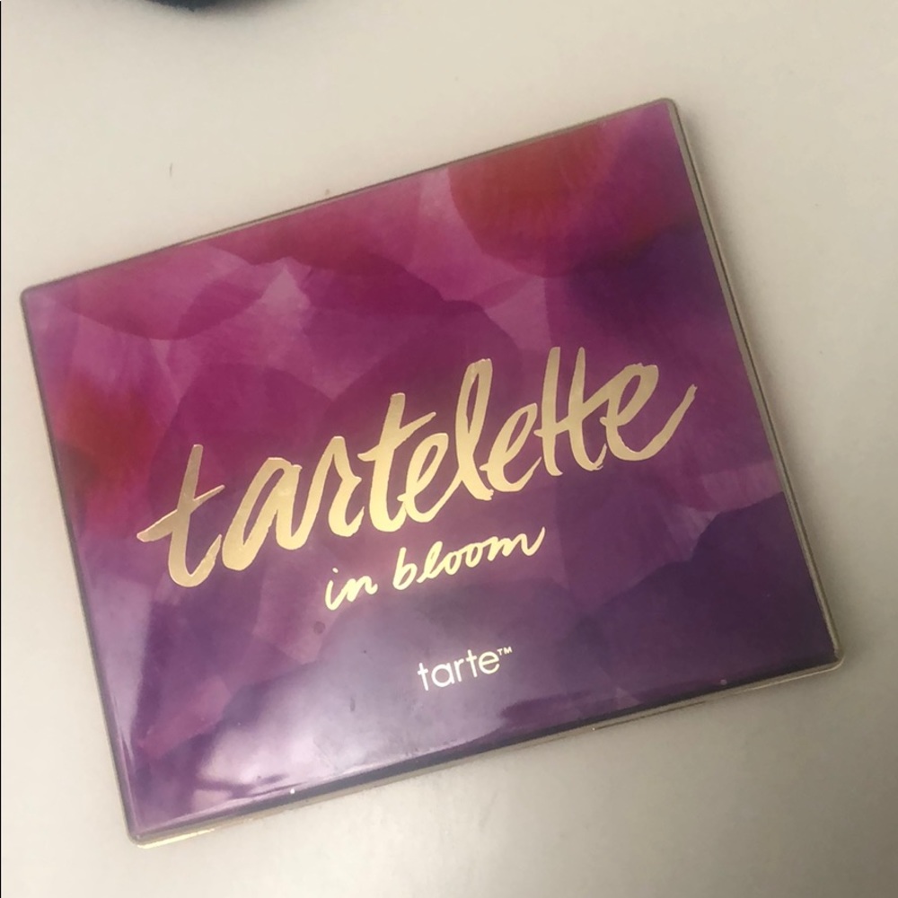 Tart Eye Shadow Pallet
